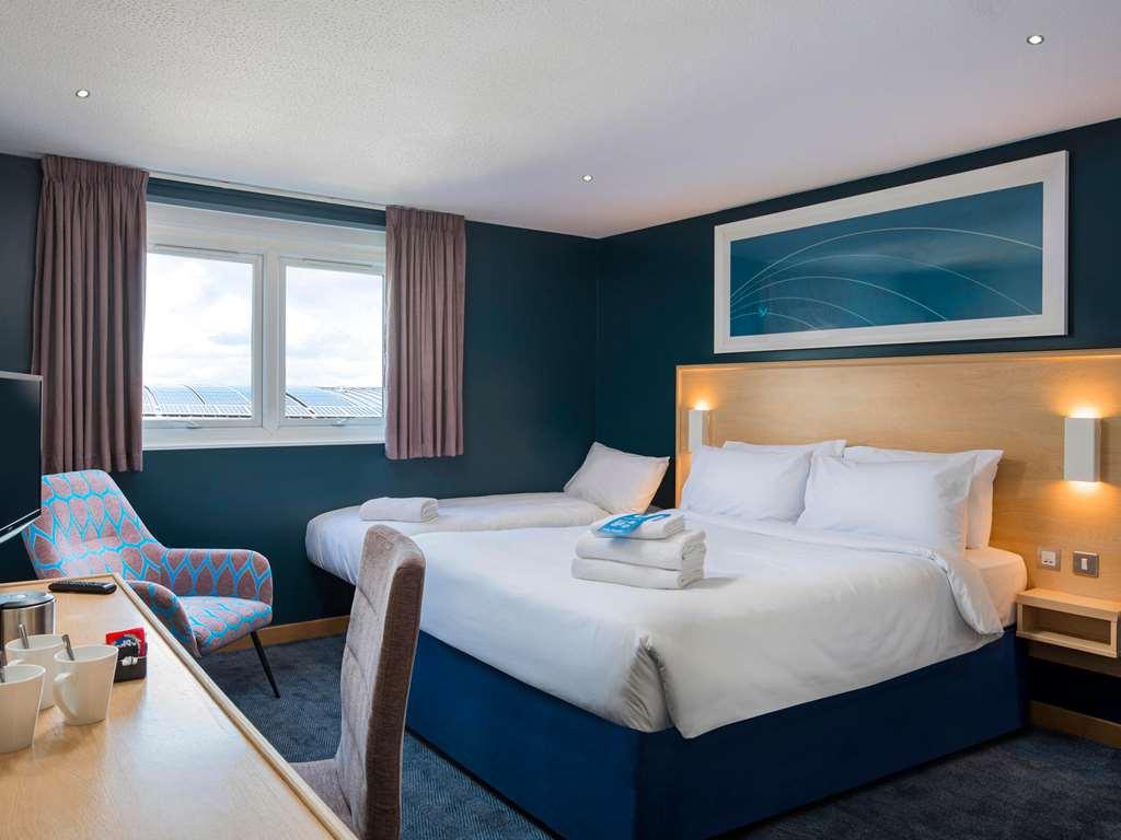 Travelodge Bath Central Pokój zdjęcie