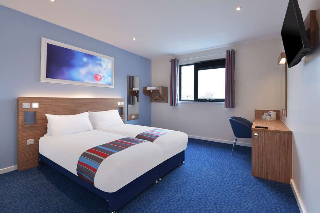 Travelodge Bath Central Pokój zdjęcie