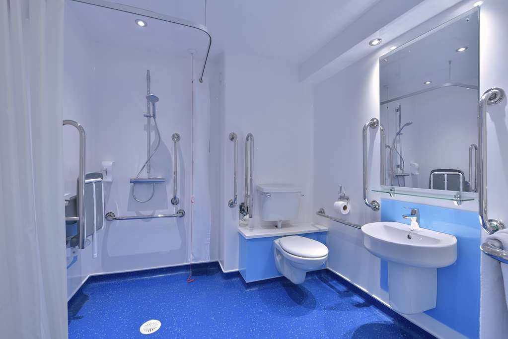 Travelodge Bath Central Pokój zdjęcie